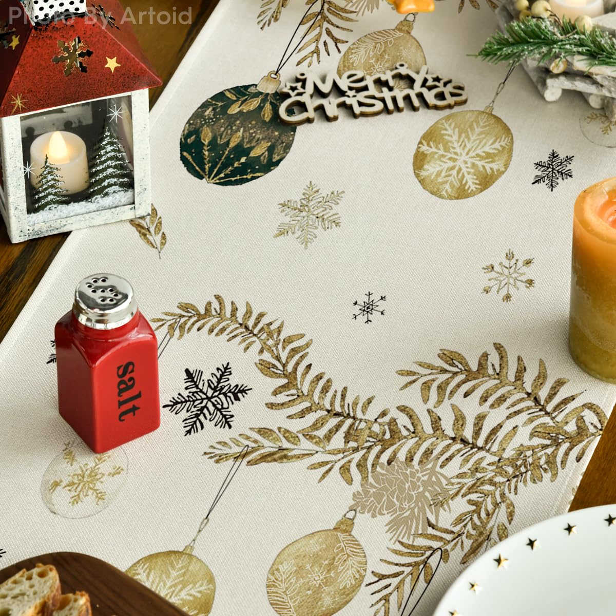 Artoid Mode winter holiday table decor brightens gatherings