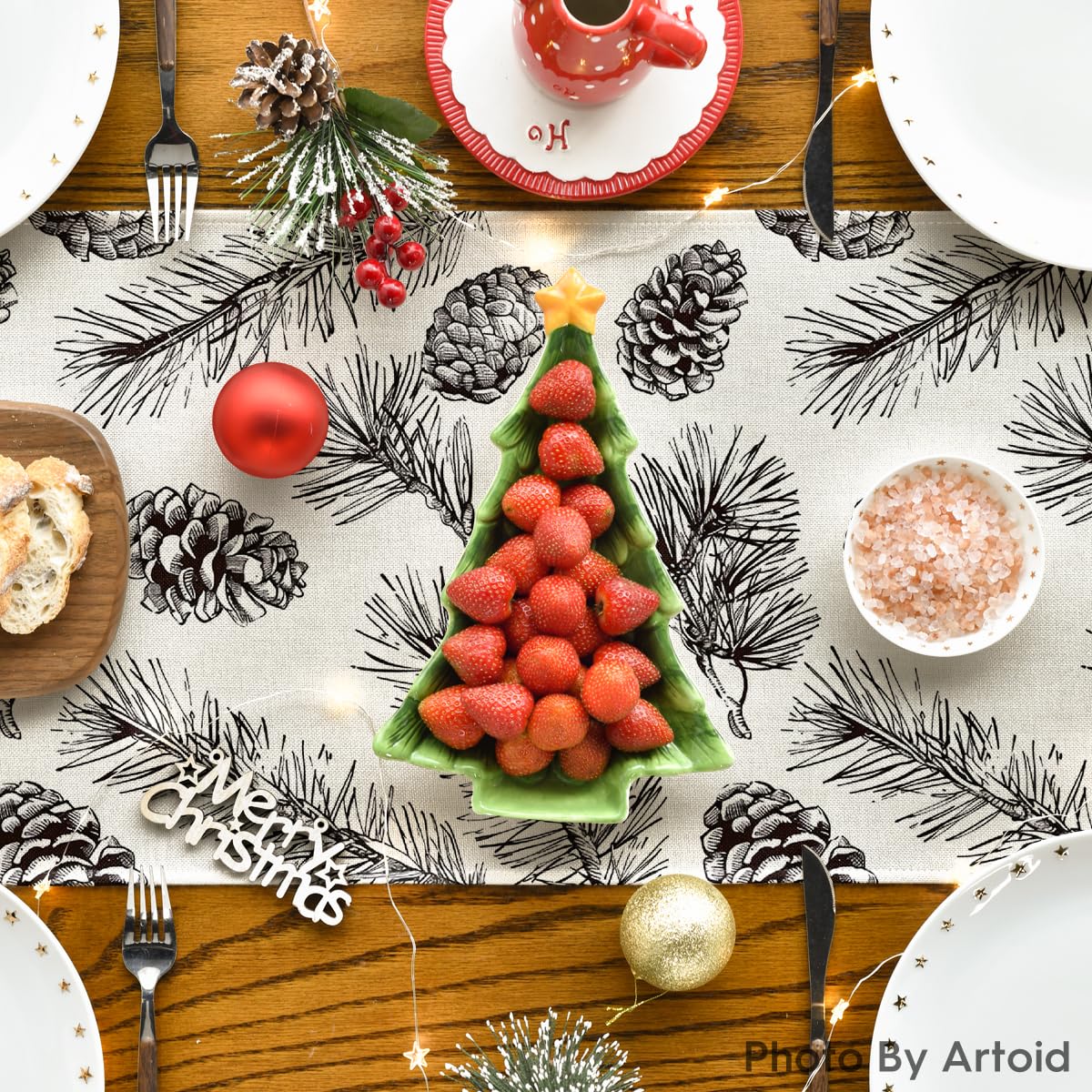 Artoid Mode winter leaf pattern table runner elevates home decor