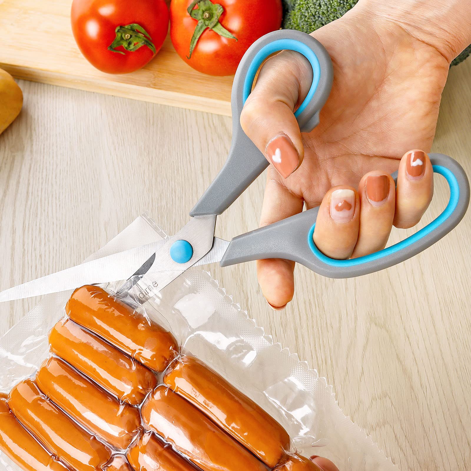 Asdirne 8.5-inch scissors ideal for meat and seafood prep.