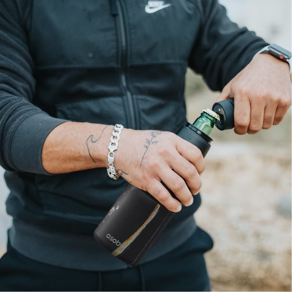 Asobu Frosty Beer Holder makes a thoughtful gift for beer lovers.