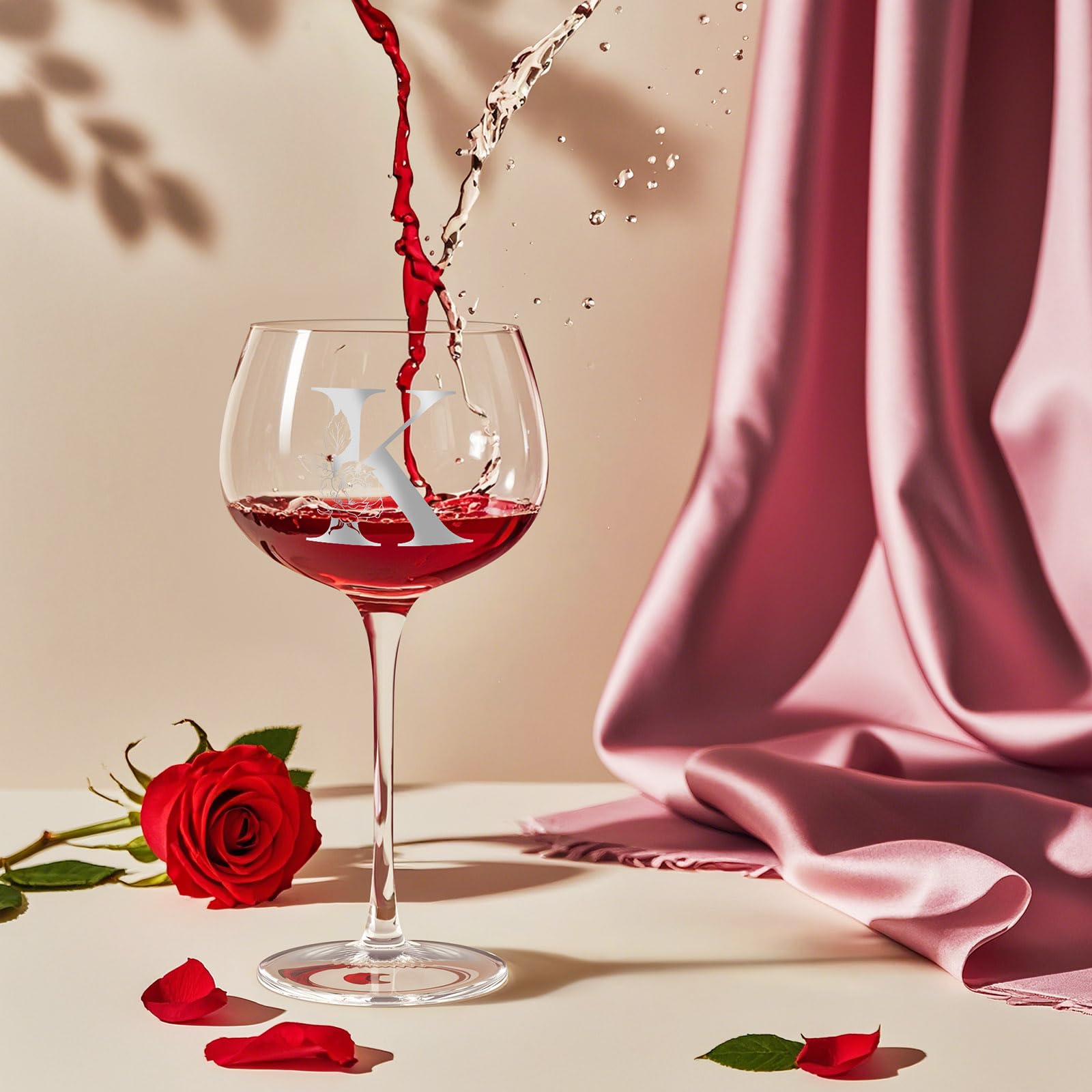 Astonlink wine glass inside a round gift box, ready to give.
