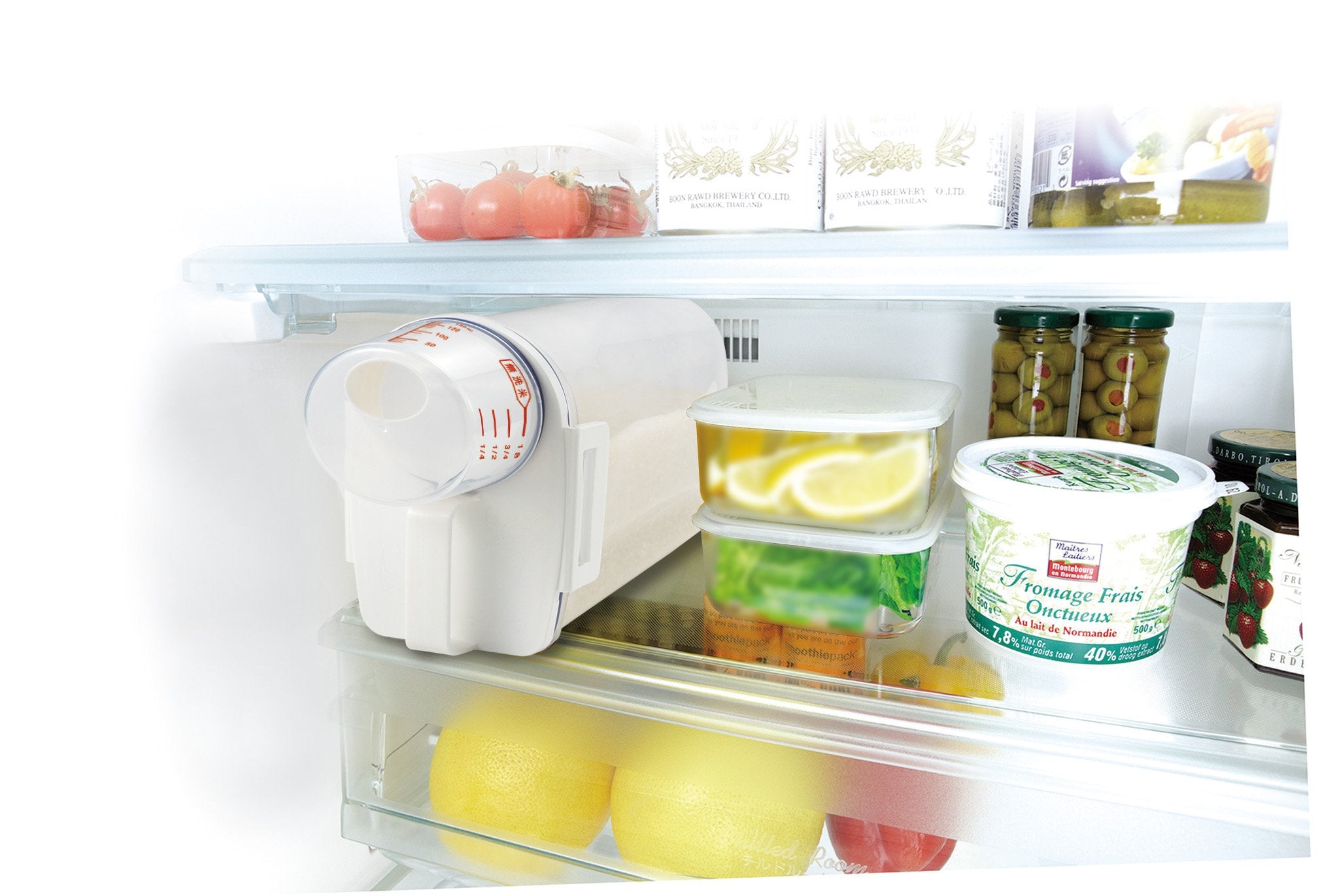 Asvel 7509 BPA-free rice bin transparent body lets you monitor stock at a glance.