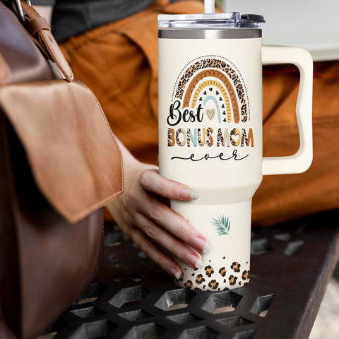 AT2Z GLOBAL Bonus Mom tumbler with clear lid, easy to see sip line.