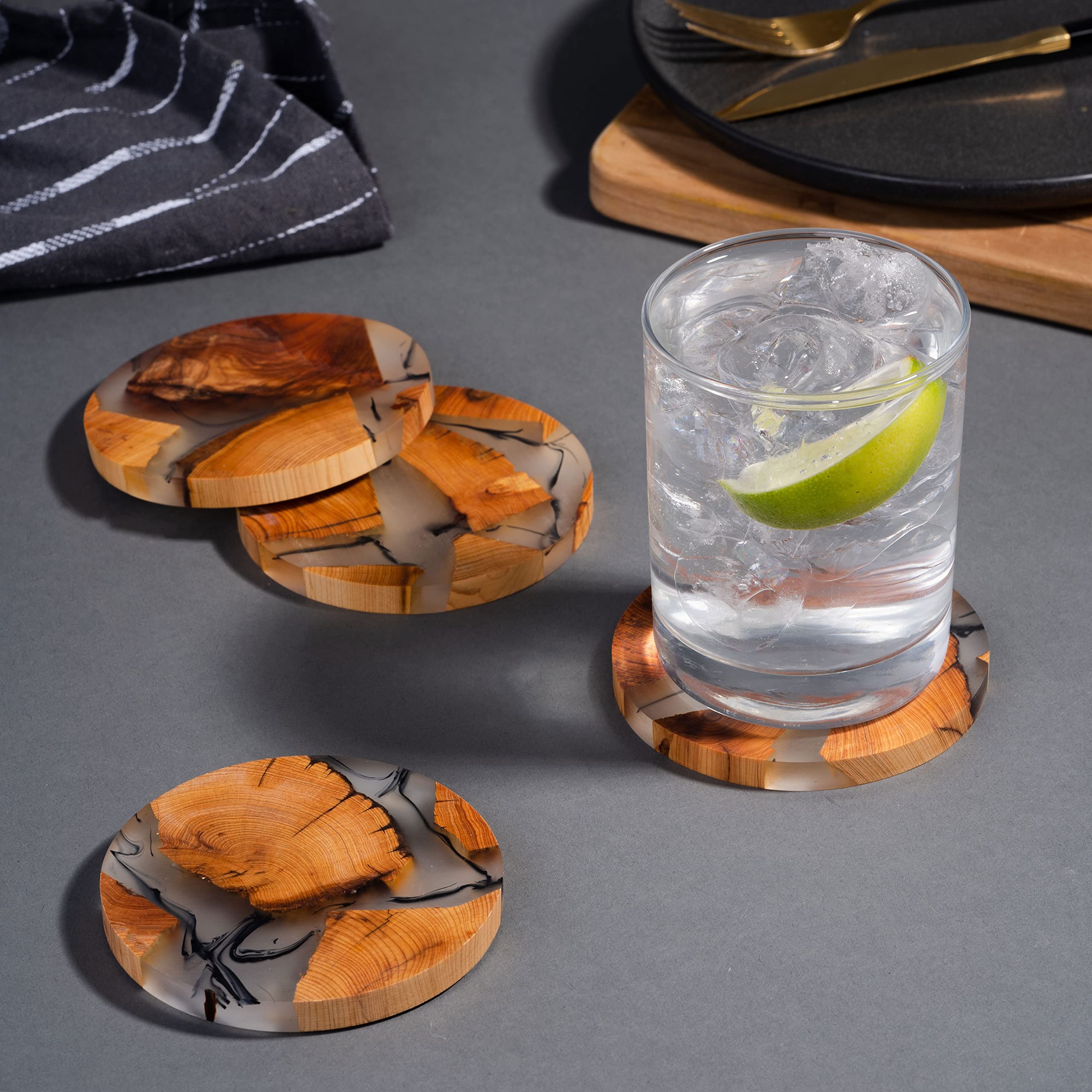 AVOCRAFTS 4-inch coaster fits most cups and glasses.