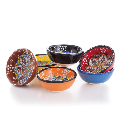 Ayennur multicolor floral motifs brighten tables and gift-ready bowls