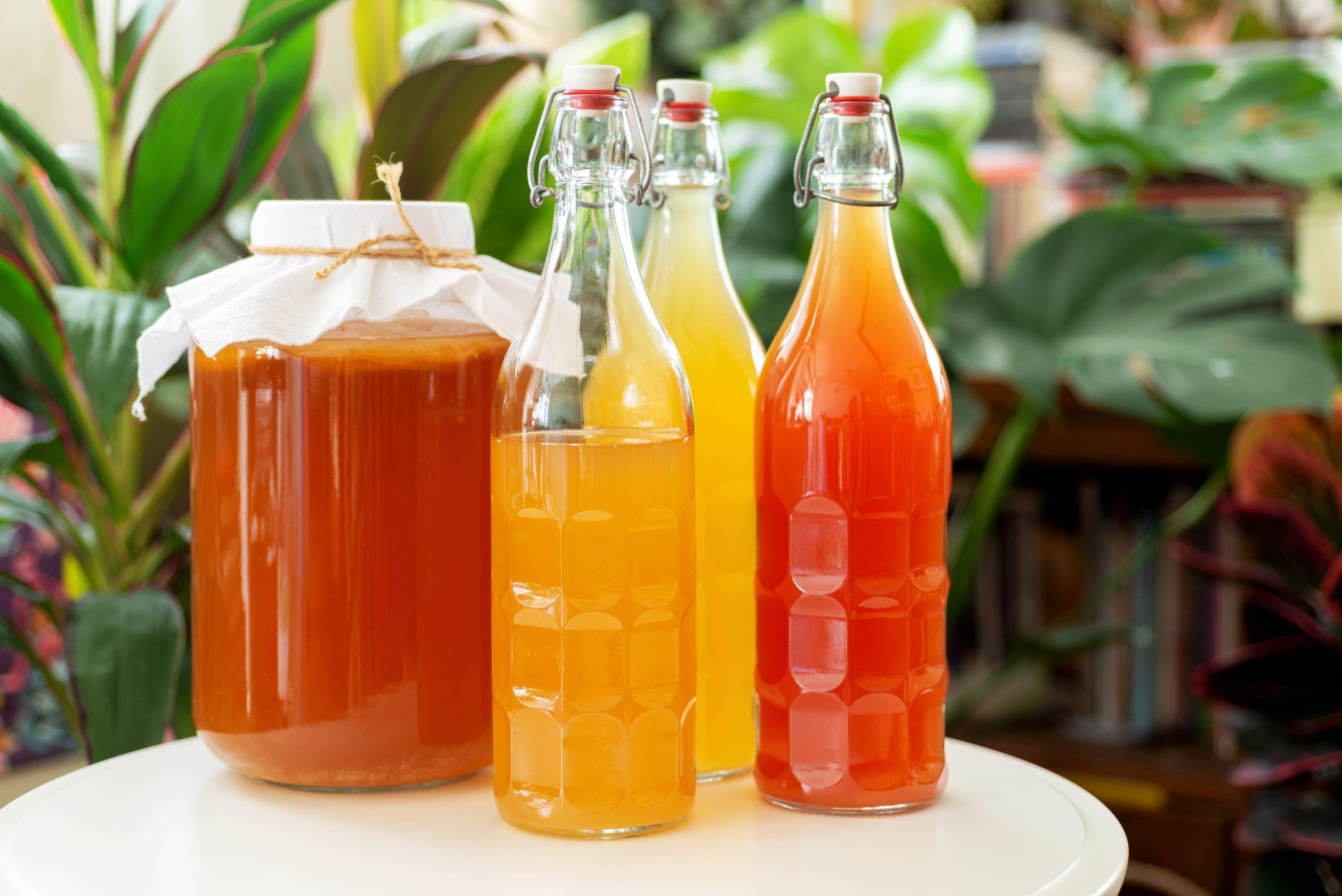 AYL reusable glass helps cut plastic waste at home.