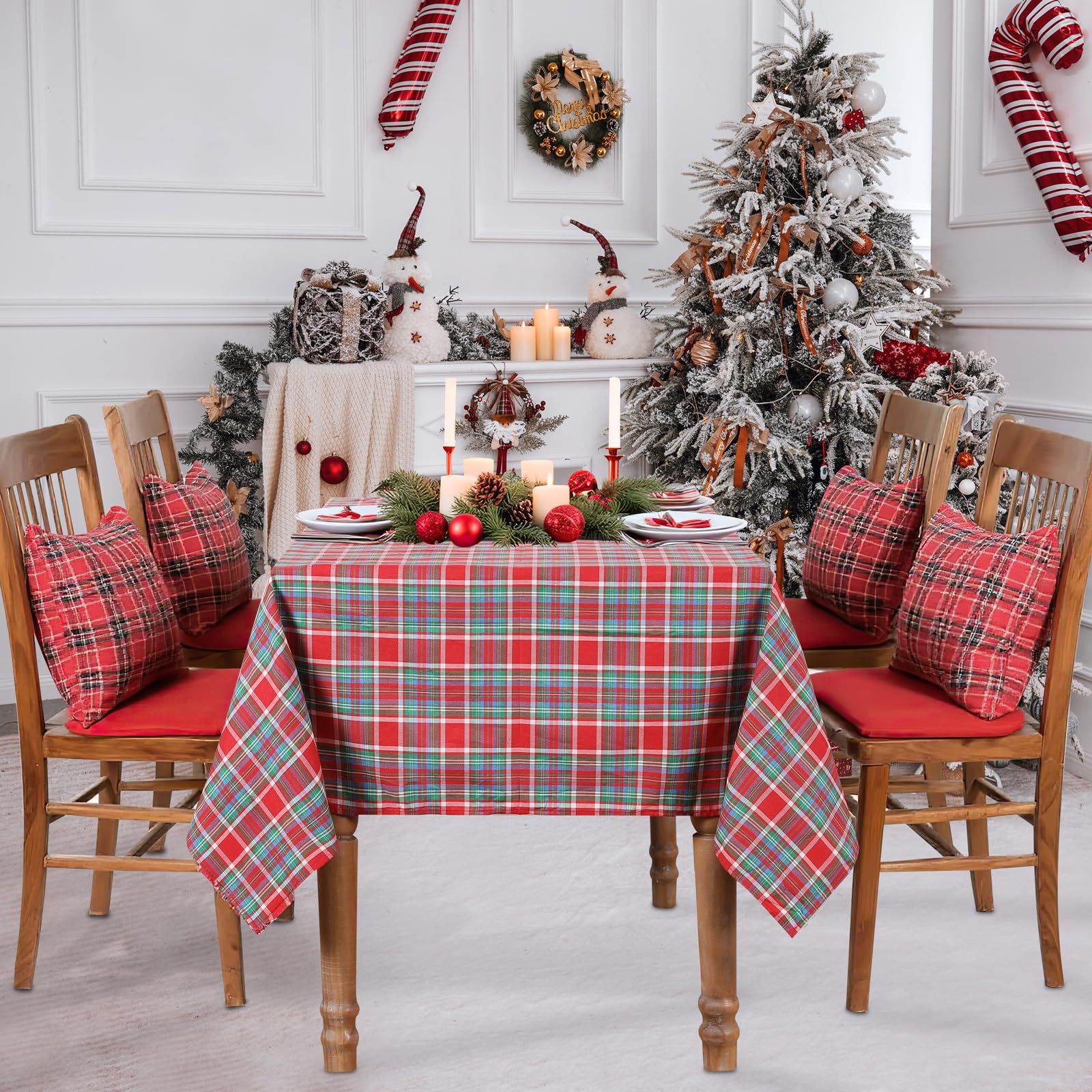 B-COOL table cover indoors or outdoors for versatile entertaining.