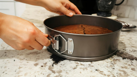 BAASK-IT removable-bottom design enables effortless unmolding and clean transfers.