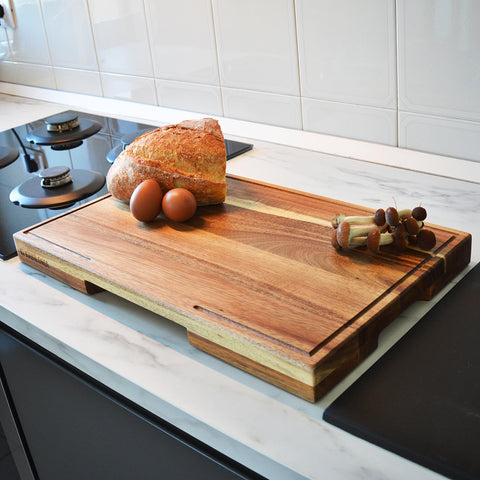 BABILONIA gift-ready packaging depicts an elegant kitchen gift option.