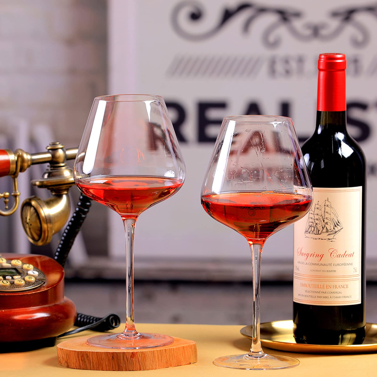 BACLIFE premium crystal wine glasses with gift-ready packaging