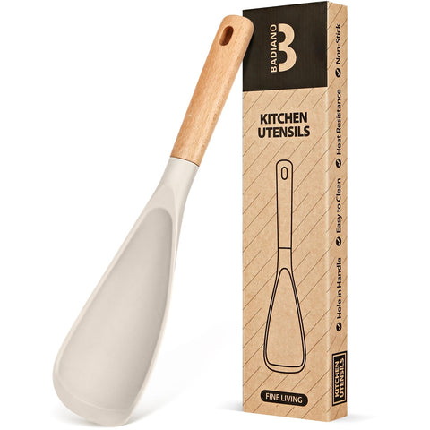Badiano cooking spoon with wood handle, gentle on nonstick cookware and comfortable for long stirring sessions.