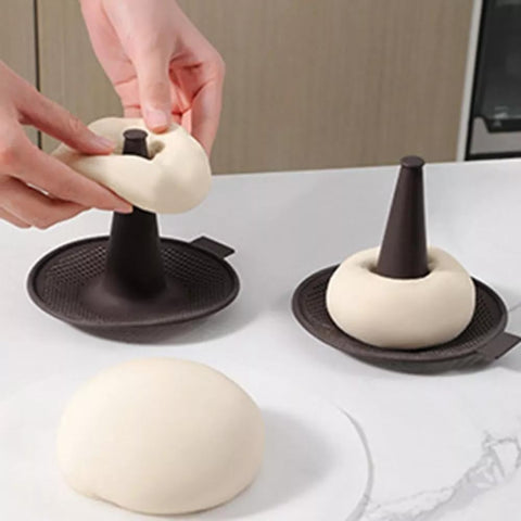 BAILEBEI doughnut pan in use for home baking