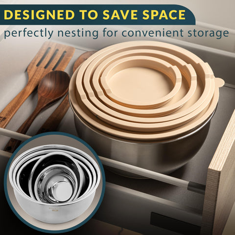 Baker's Signature airtight lids lock in freshness and prevent spills.