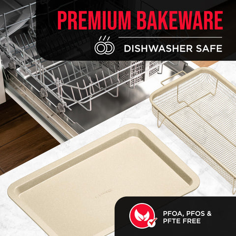 Bakken-Swiss dishwasher-safe crisper tray for easy cleanup after cooking.