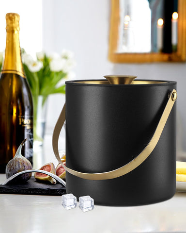 Bakpoco outdoor-ready ice bucket suitable for beach or patio drinks