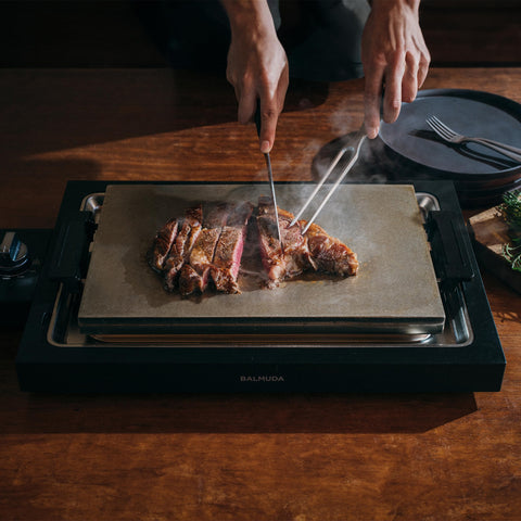 BALMUDA The Teppanyaki knife-safe surface simplifies prep and serving directly on the plate.