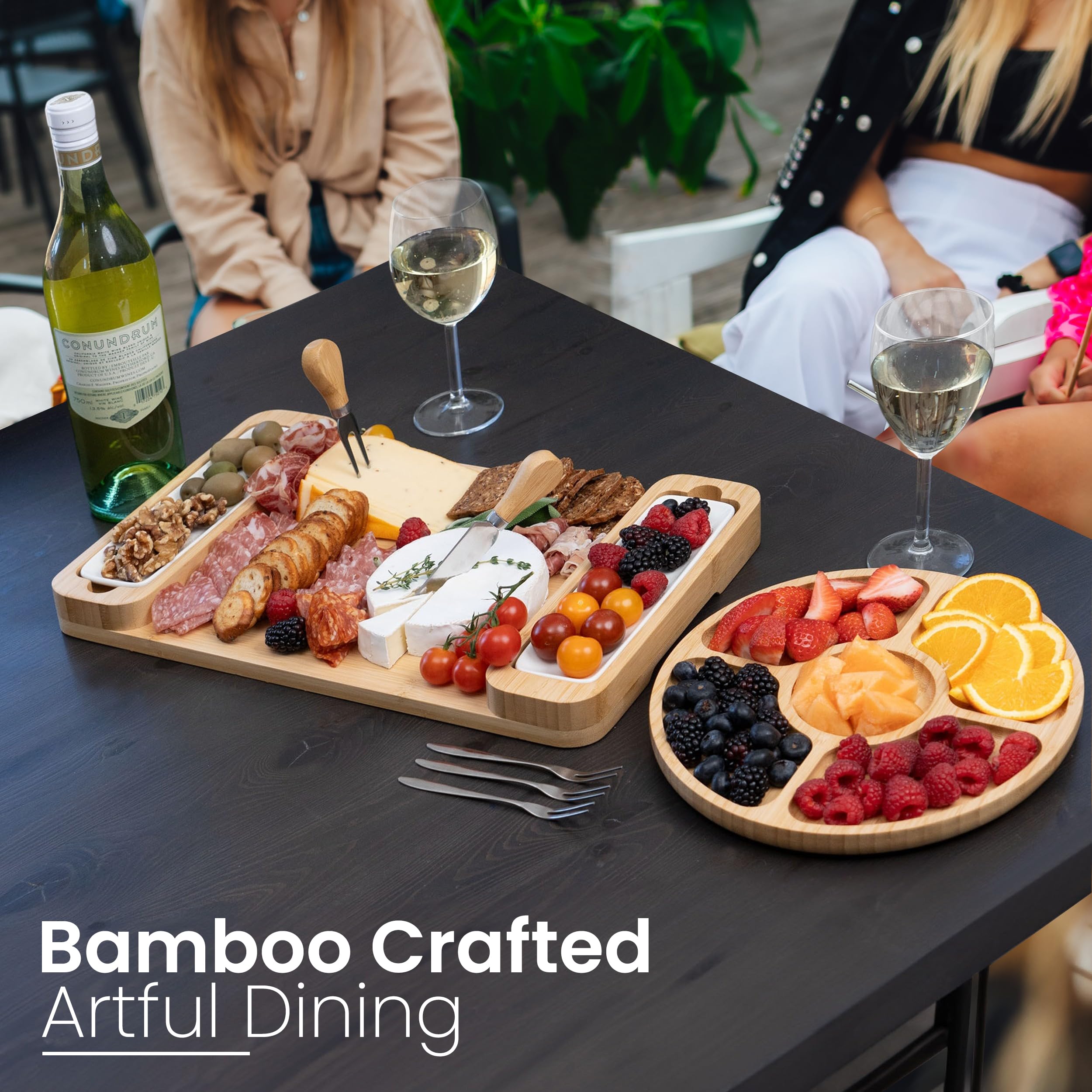 Bambüsi deep grooves for crackers and nuts keep toppings organized