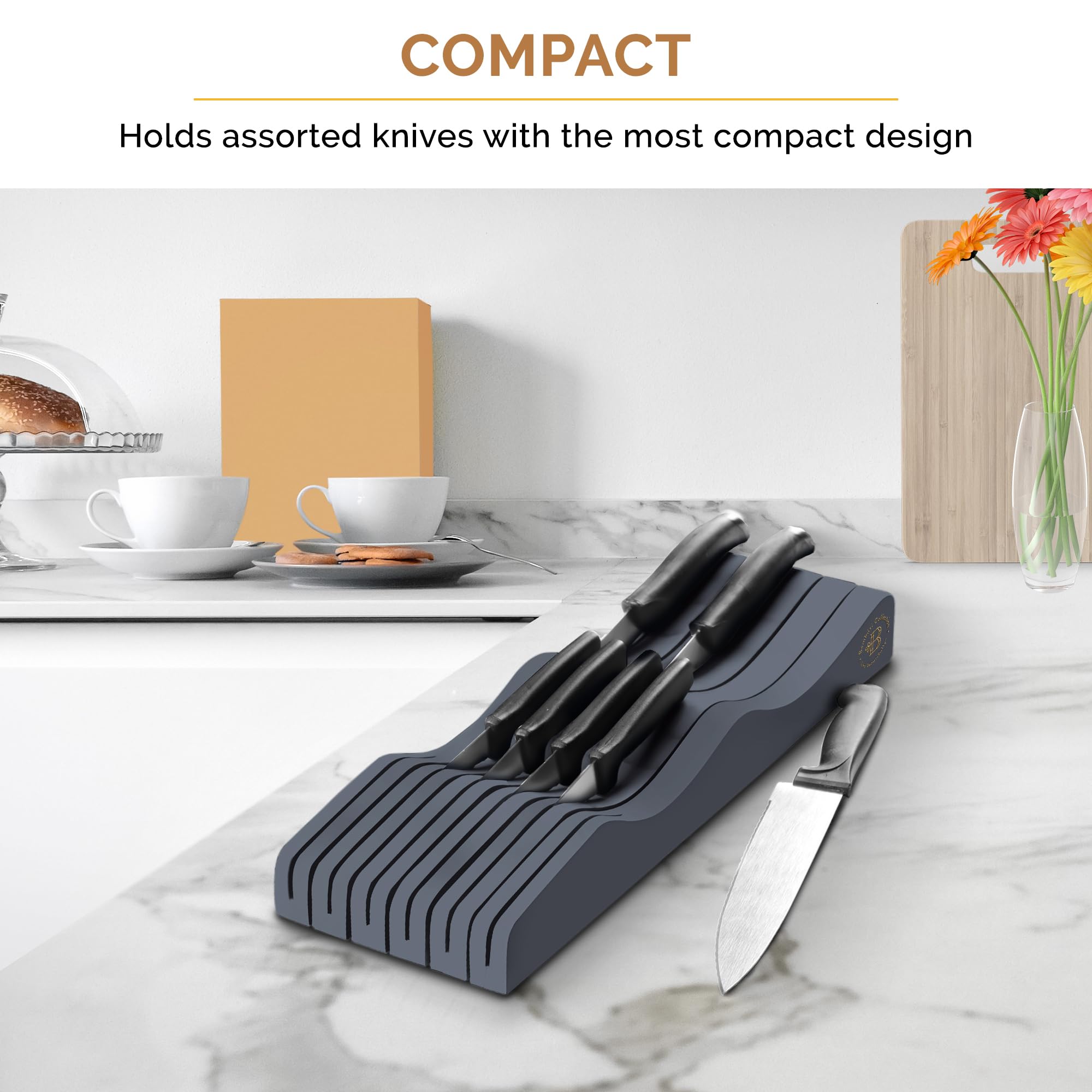 Bambüsi gray wood finish complements any kitchen decor while organizing blades.