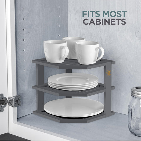 Bambüsi pantry display with bowls and spices neatly arranged on the grey rack.