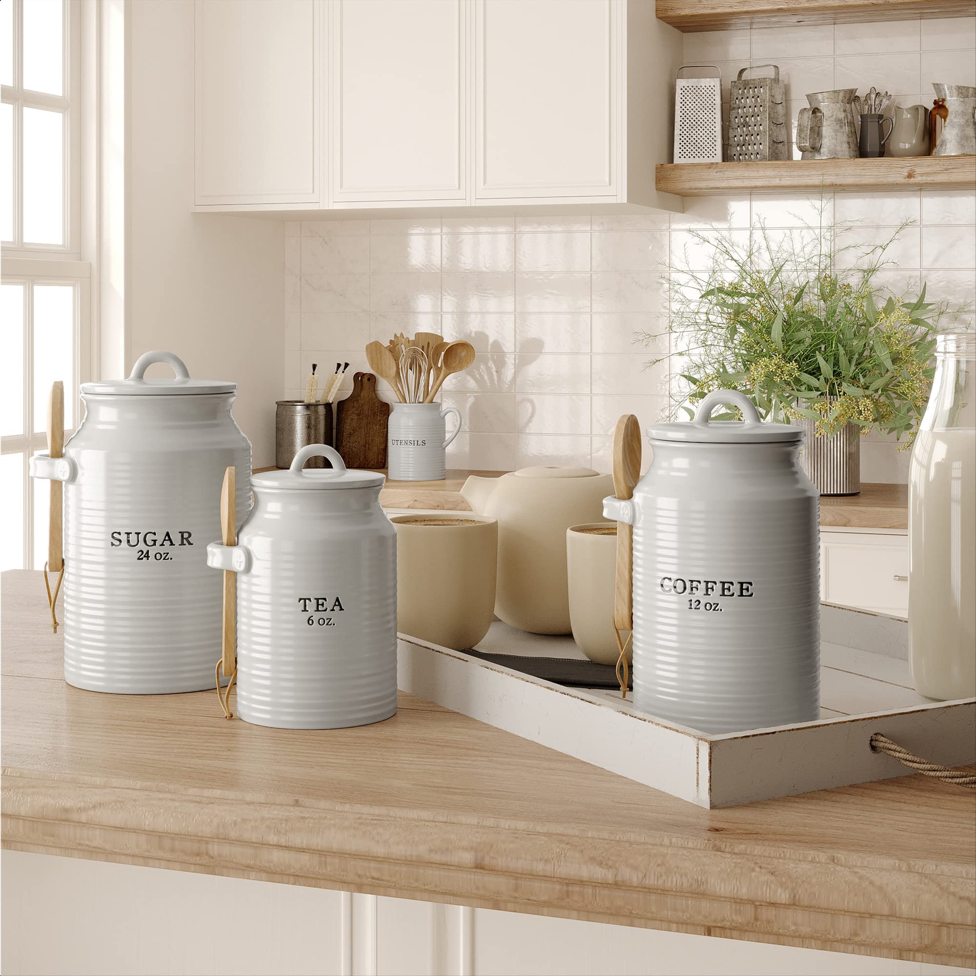 Barnyard Designs airtight lids with silicone rings help keep contents dry.