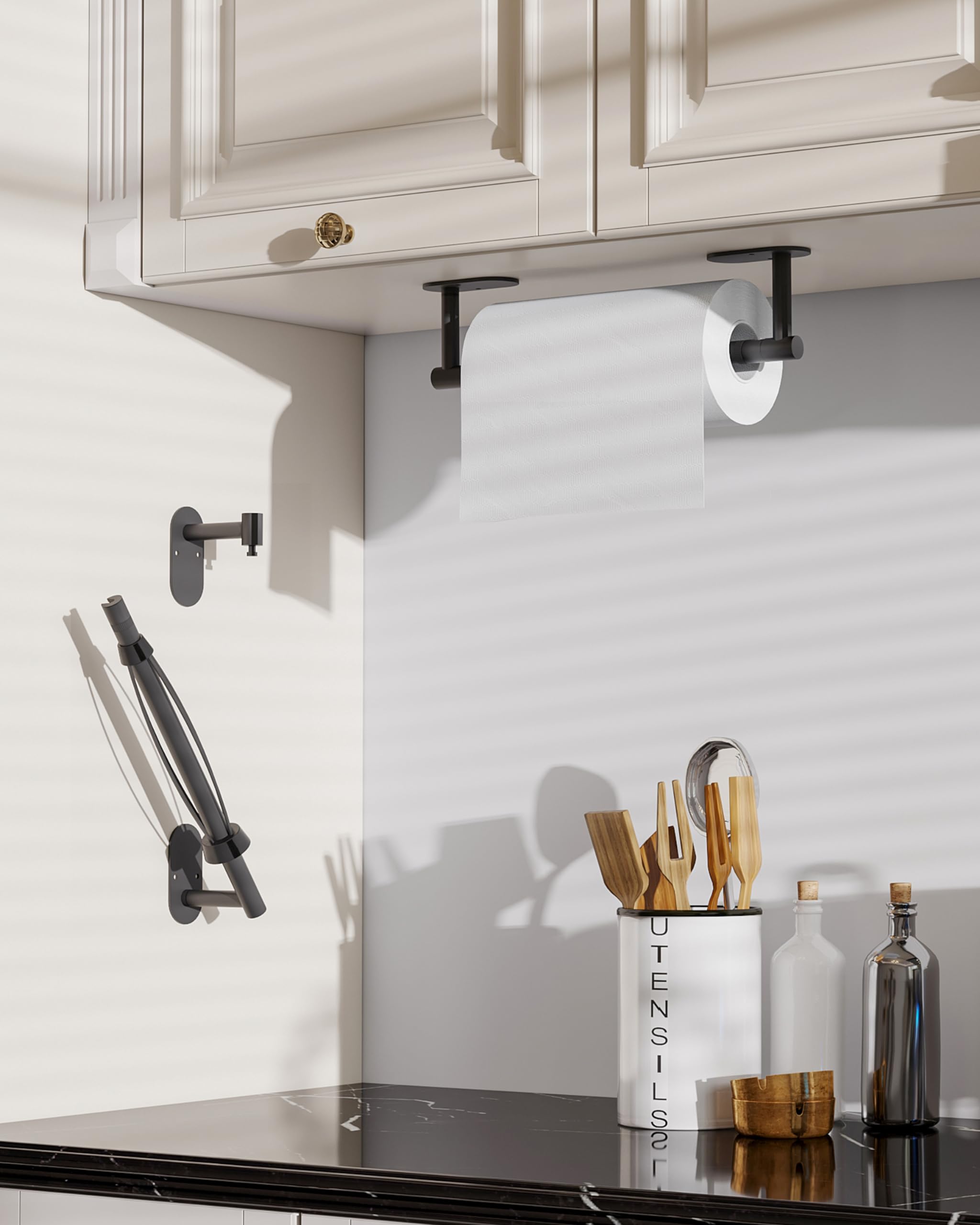 BathDANCE rotating rod locking mechanism ensures fast towel replacement with stable operation.