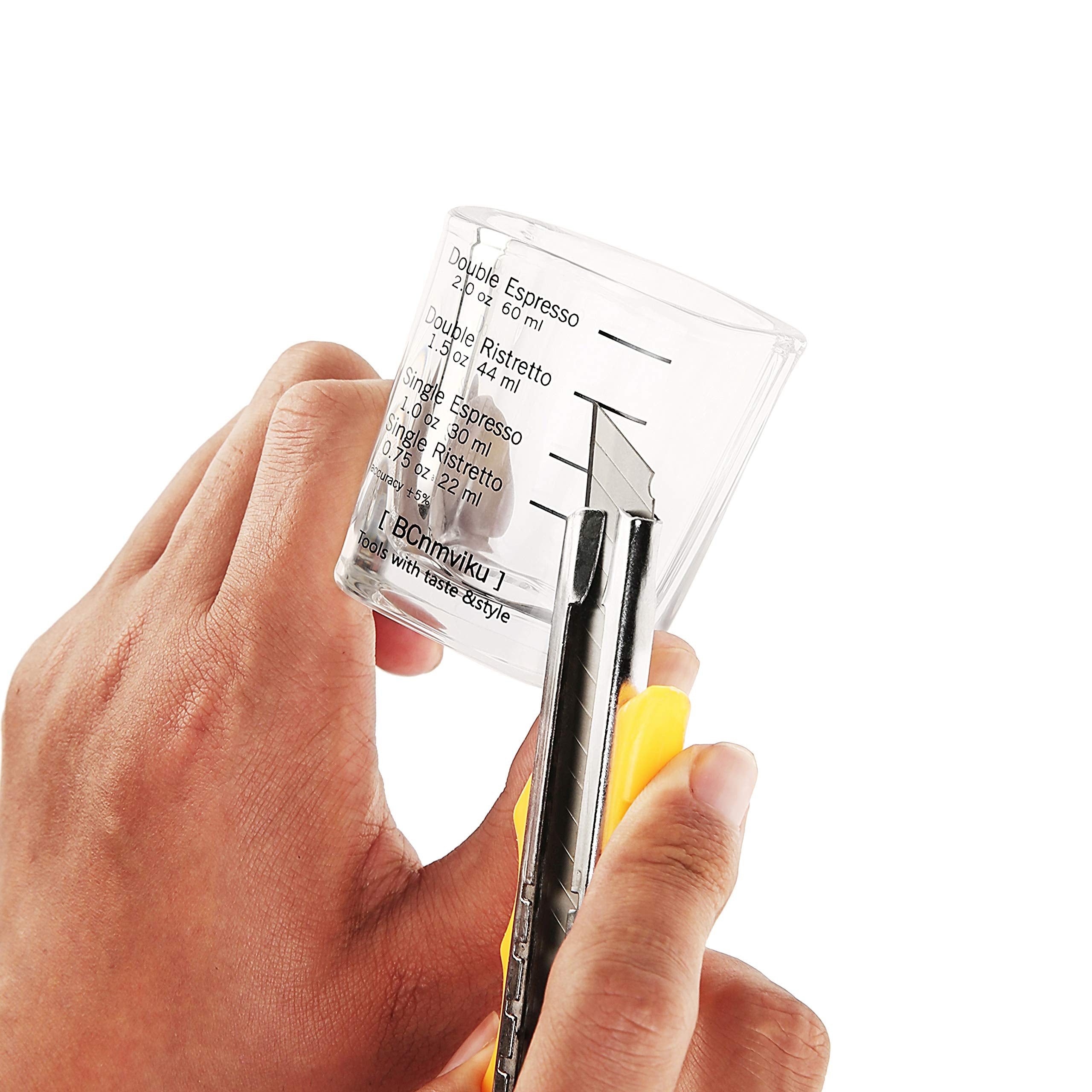 BCnmviku clear-view contents shot glasses for easy volume checks.