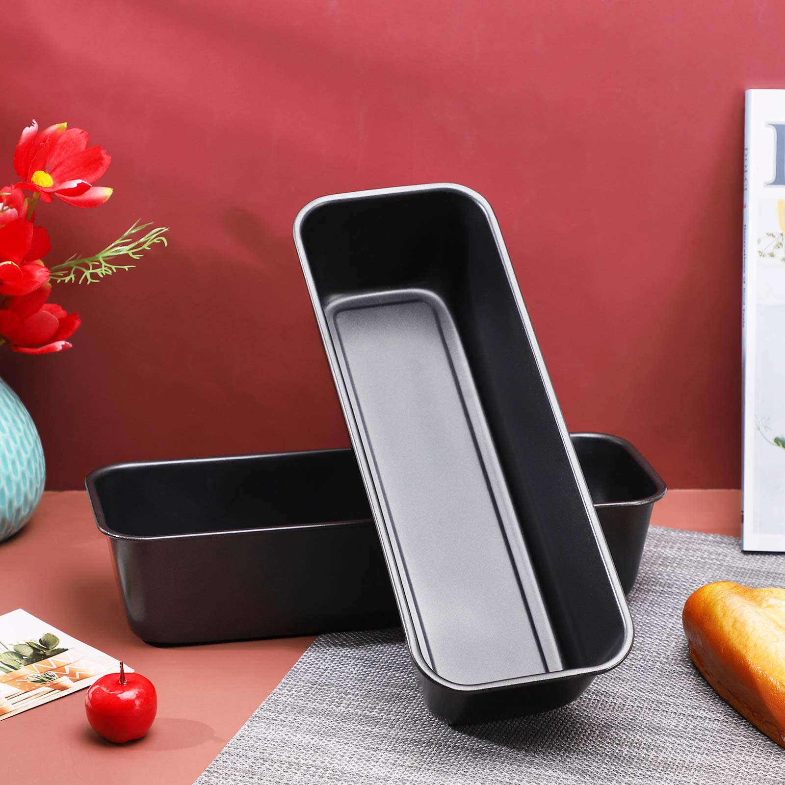 Beasea seamless loaf pan with roll-edge design protects fingers