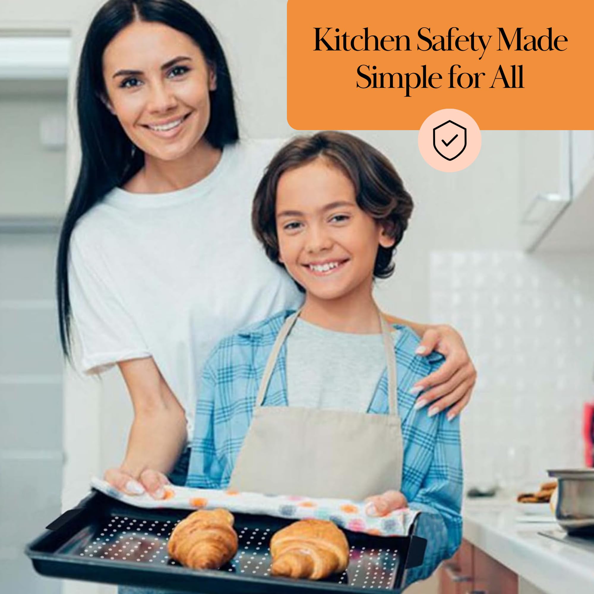 Beckon Ware universal-fit baking sheet accessory for roasting.
