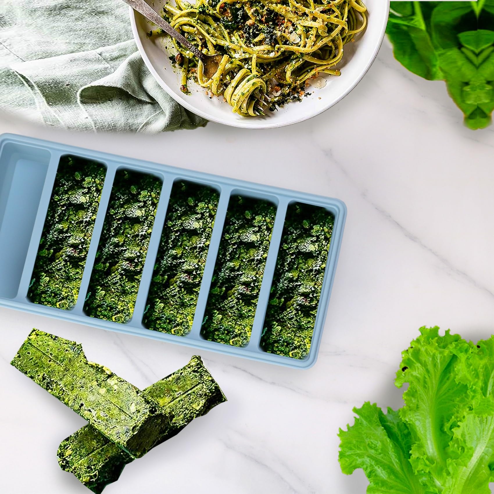 BECOKIT BPA-free platinum silicone freezer tray in blue.
