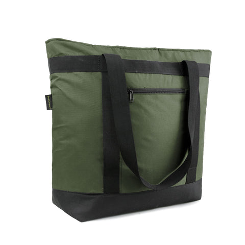 BeeGreen cooler bag with soft insulation keeps beach snacks cool