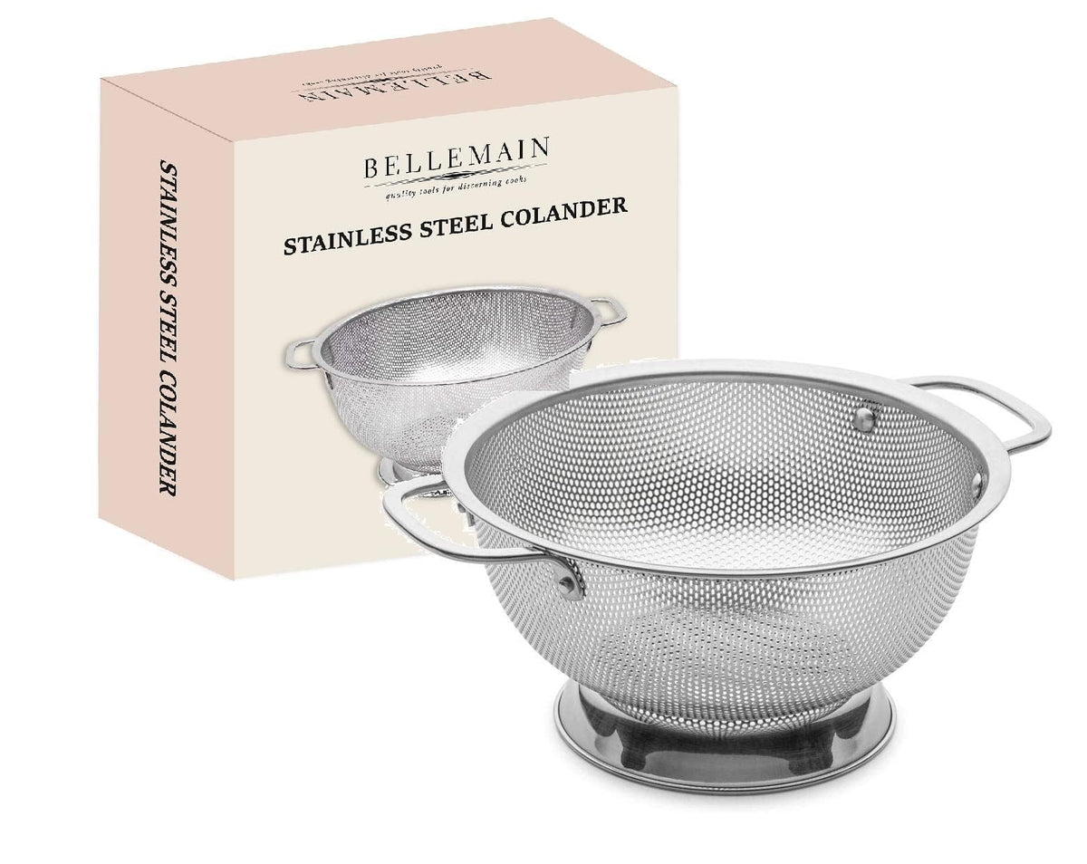 Bellemain 3 Qt colander with handle draining pasta quickly.