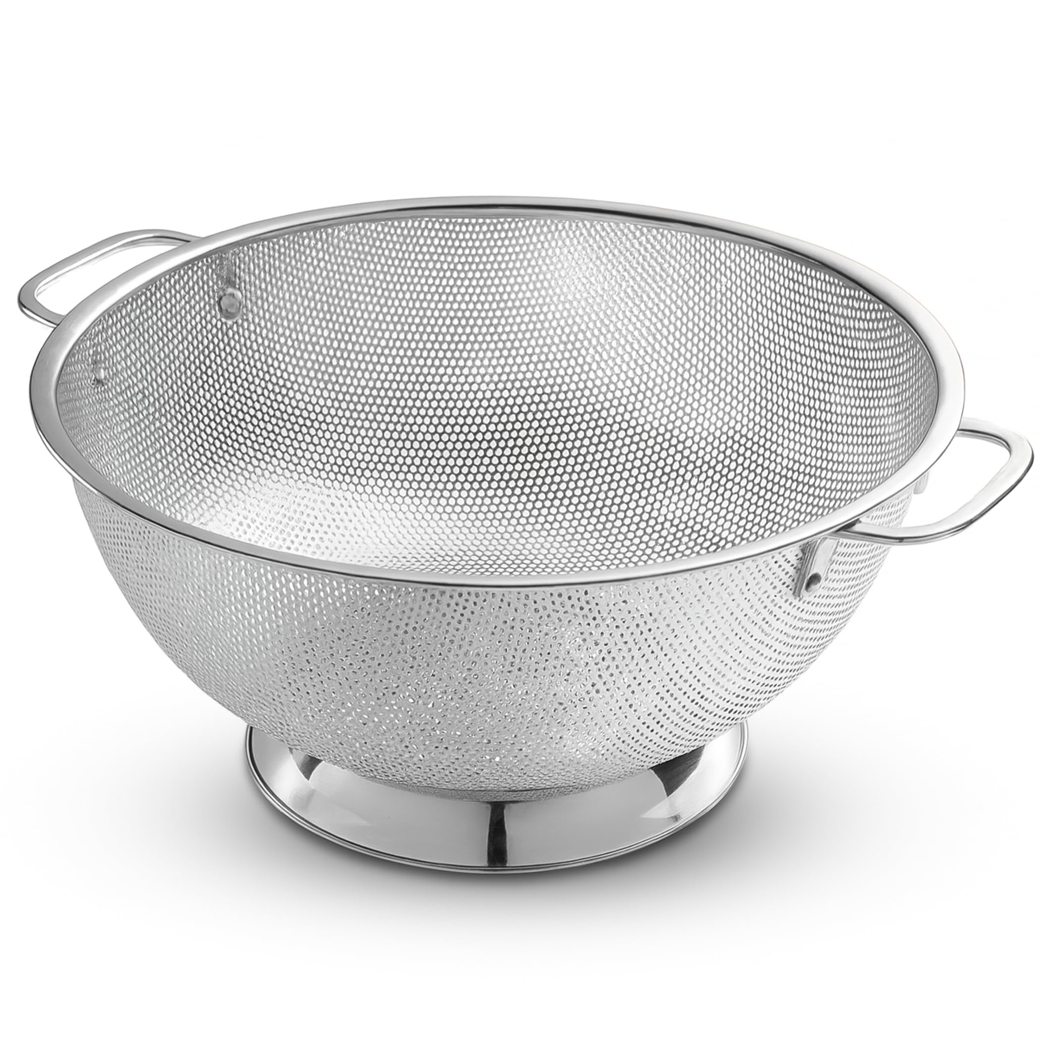 Bellemain 5 Qt colander with stable base for safe pasta draining.