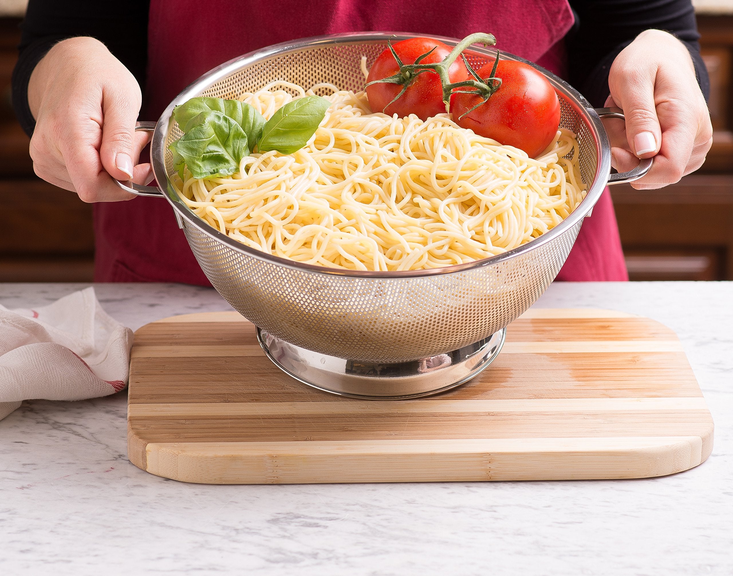 Bellemain colander base with stable draining ring for balance.