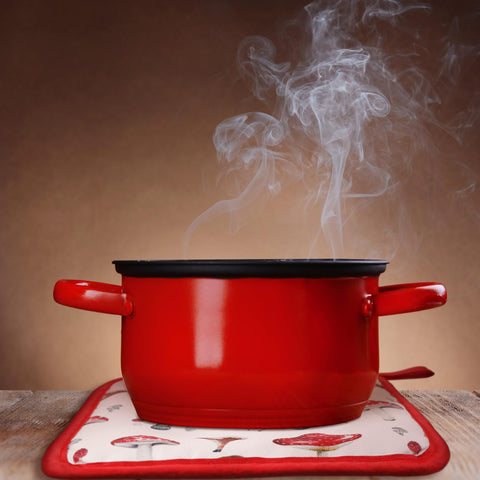 Bencailor red and black design complements spring and summer kitchens.