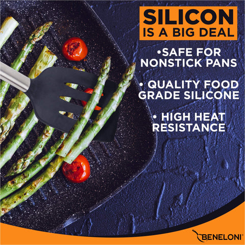 Beneloni serving spoon in silicone for safe stirring and serving.