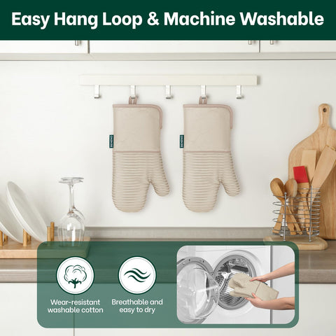 Beneno mitts include a hanging loop for quick dry and storage.