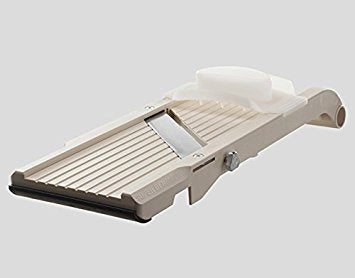 Benriner Almond Wide Slicer dial settings show adjustable thickness.