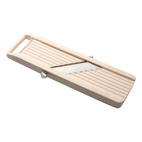 Benriner interchangeable blades for fine, medium, and coarse julienne.