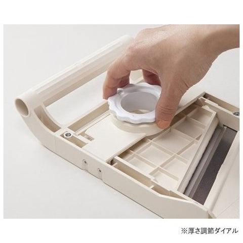 Benriner Jumbo Mandoline Slicer fixed straight-edge blade clean cuts