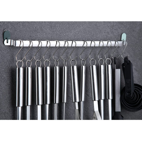 Berglander pasta server in stainless steel for serving and draining.