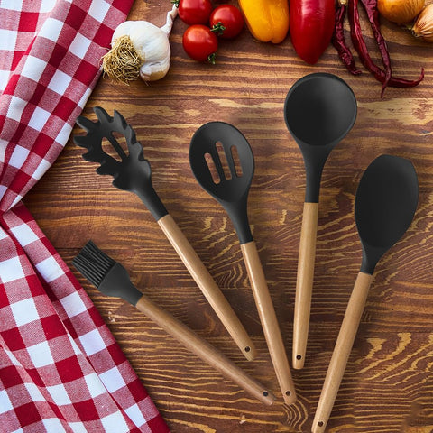 BESTZMWK utensil set free of plastic for safe, BPA-free kitchen tools.