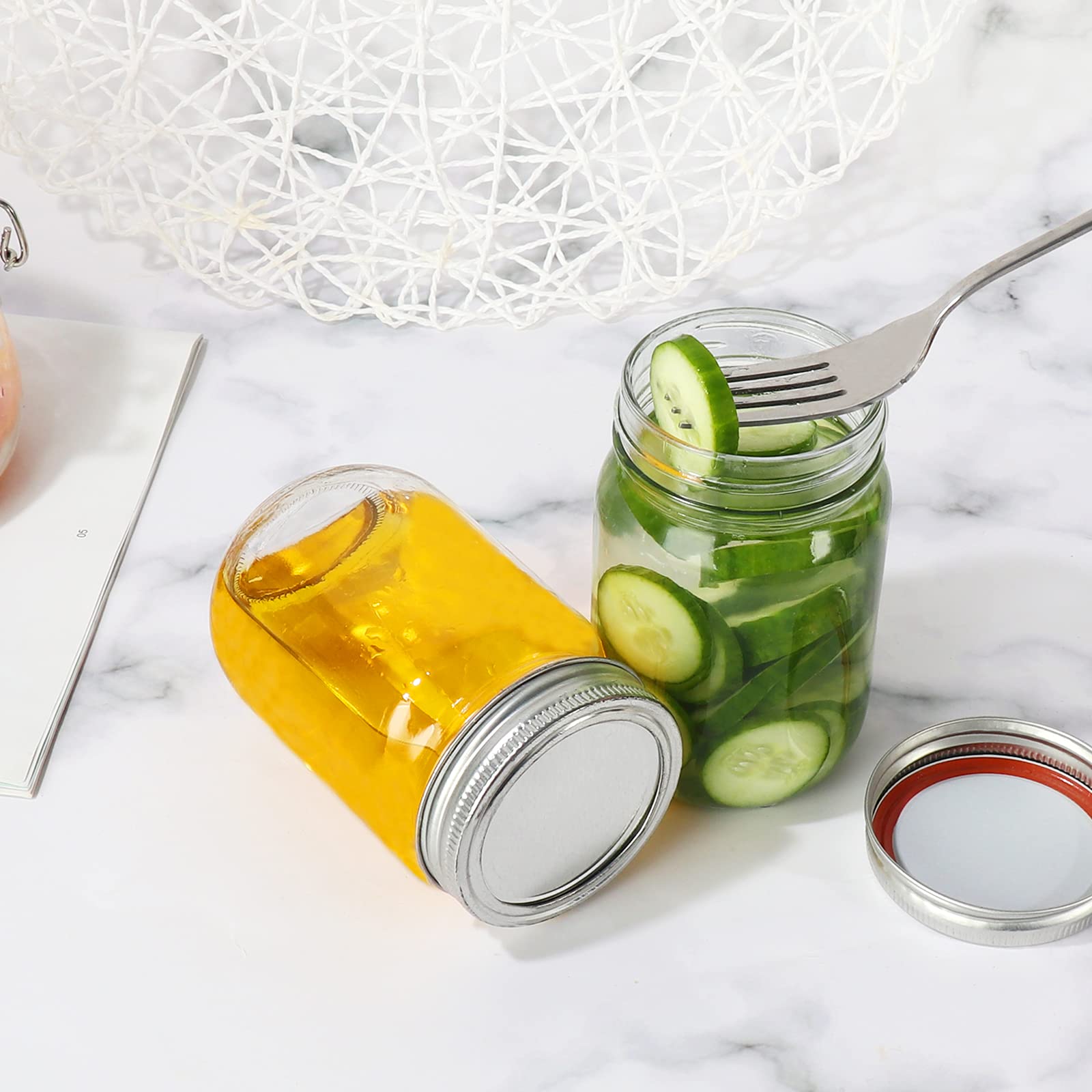 Betrome DIY jam jar with lid, ideal for crafts and gift-making.