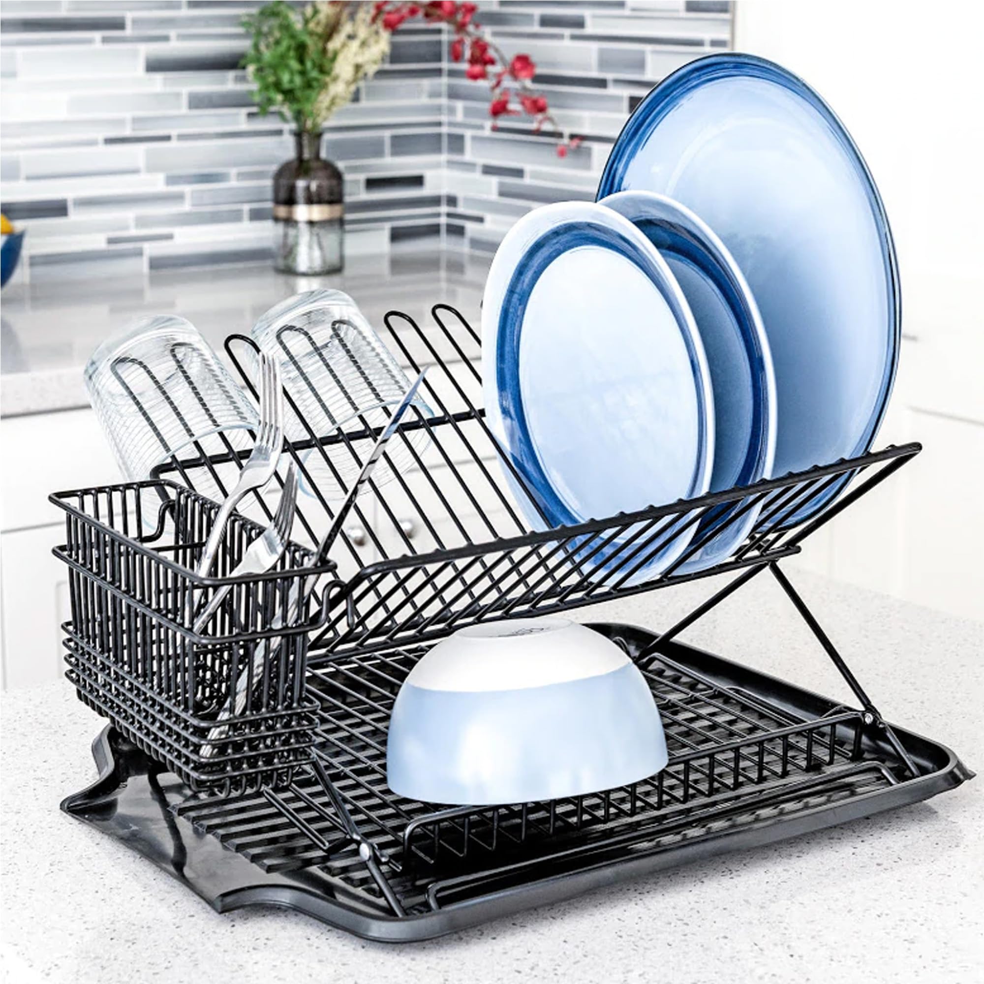 Better Houseware durable plastic mat elevates dishes for quick air drying.
