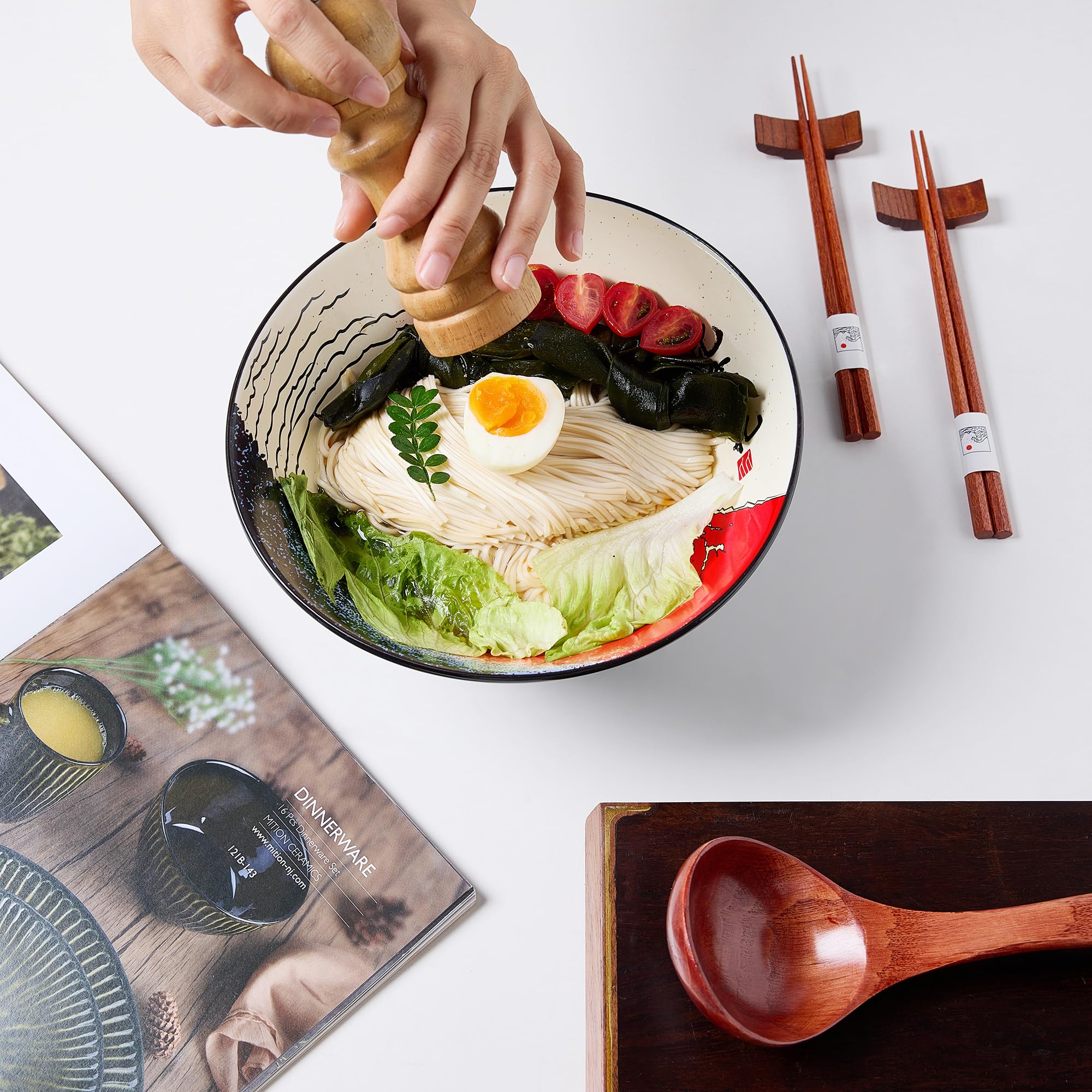 BICETTO ramen bowl with premium porcelain for a refined table presentation.