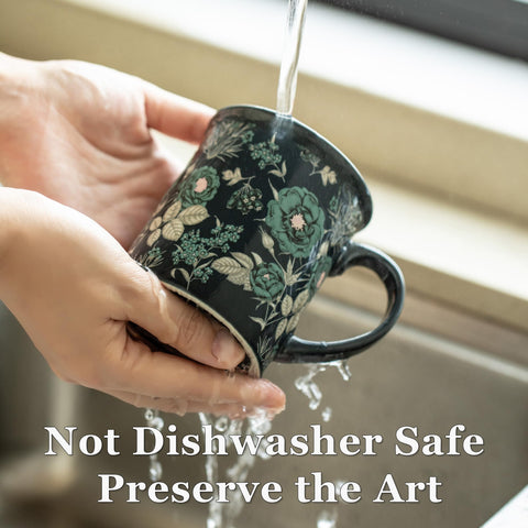 Microwave-safe BICETTO mug ready for quick warming of your drink.
