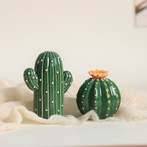 Bicuzat compact cactus salt and pepper shakers fit comfortably in hand