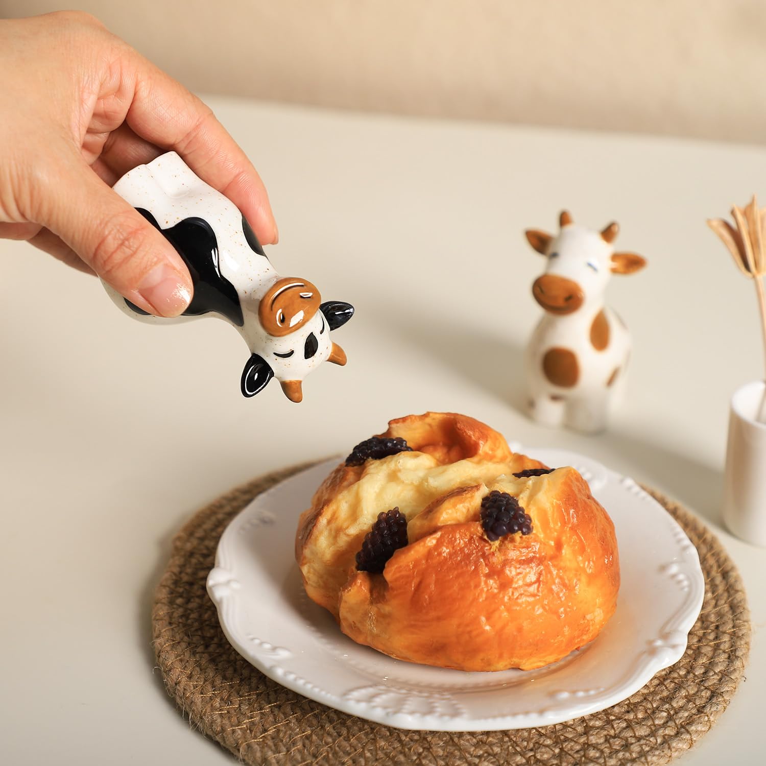 Bicuzat 3.2 inch tall cow shakers save space on the table.