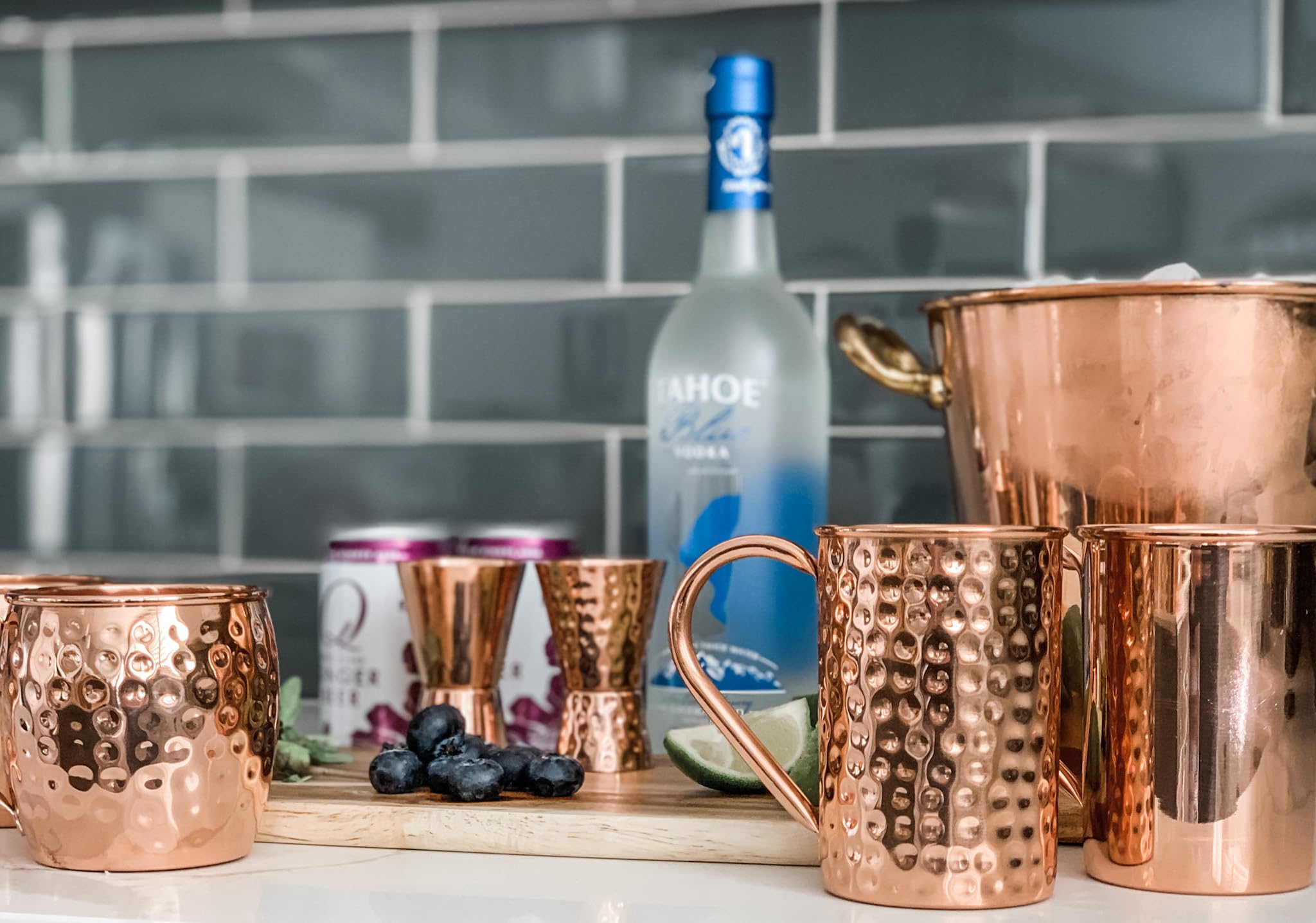 BIFFELY copper mug packaging highlights a gift-ready set.