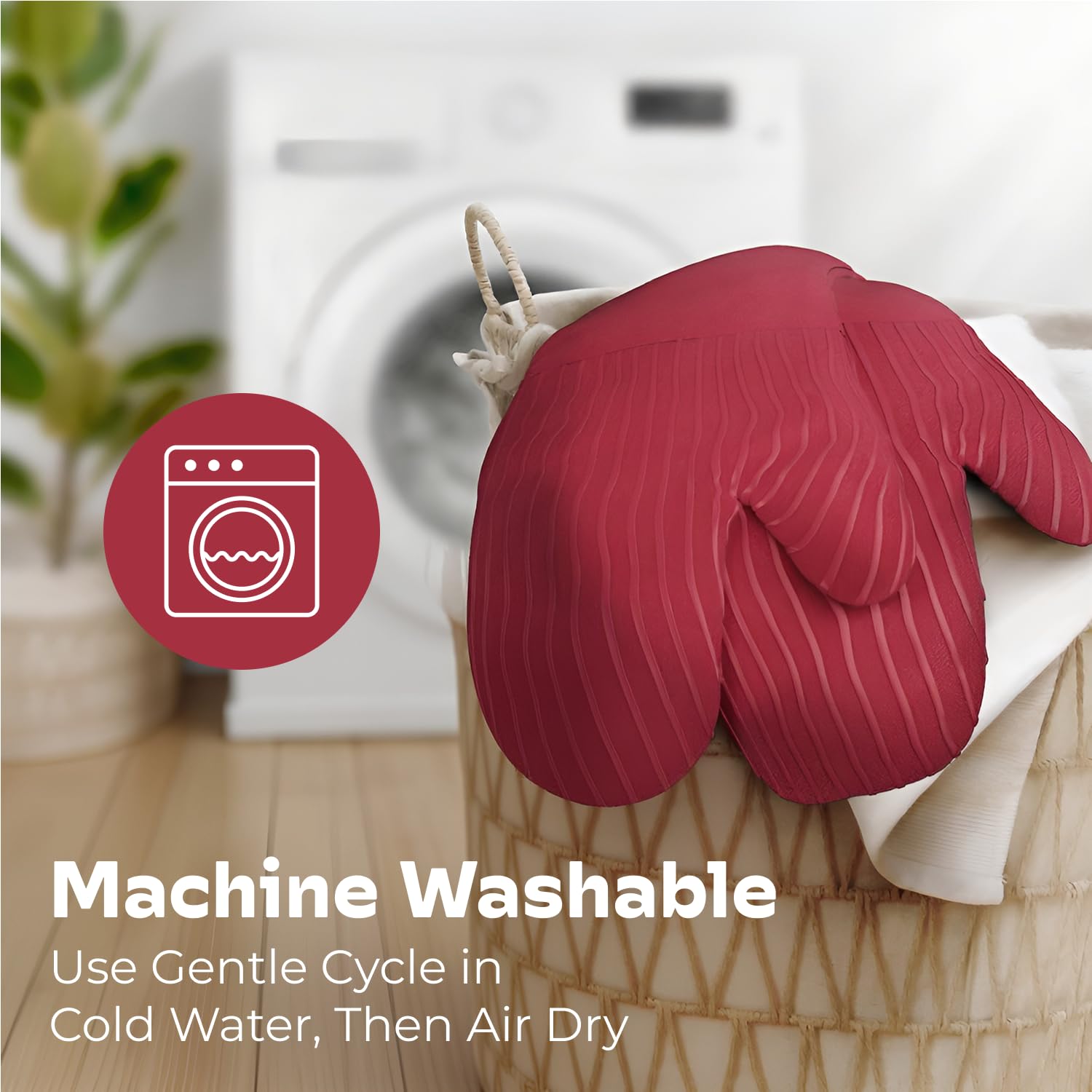 Big Red House mitts feature a hanging loop for easy storage