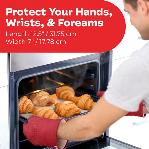 Big Red House mitts with soft cotton interior provide comfortable wear